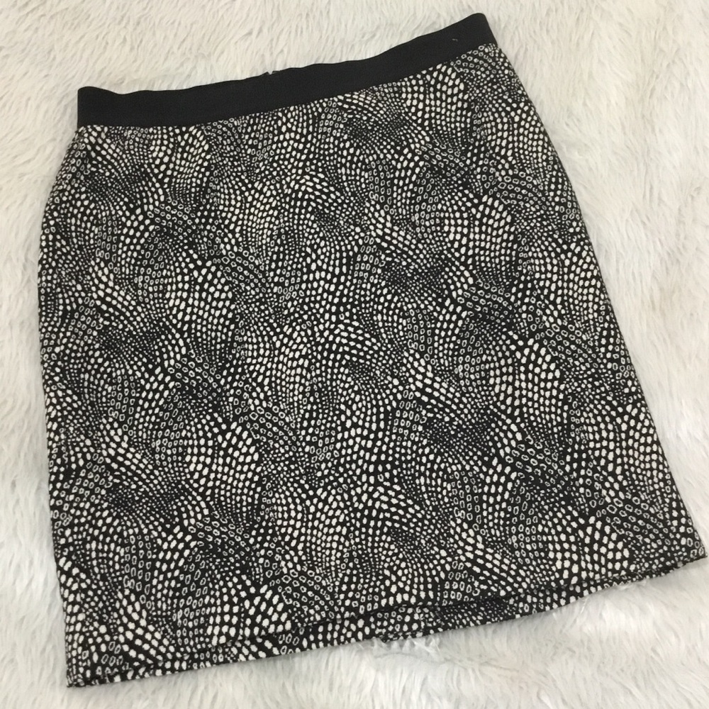 Ann Taylor women’s black polka dot pencil skirt size 14 NEW